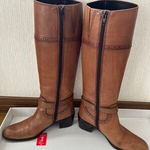 Elegant Tan Leather to the Knee Boots